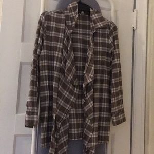 Size Medium-Brown & White Top!